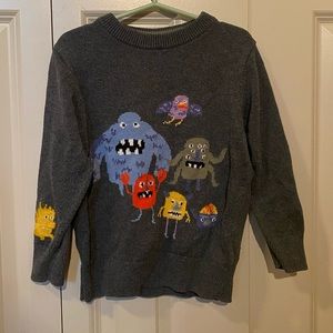 Great bundle. 2 GAP sweaters size 4 and 1 GAP hoodie size 5. In good shape.